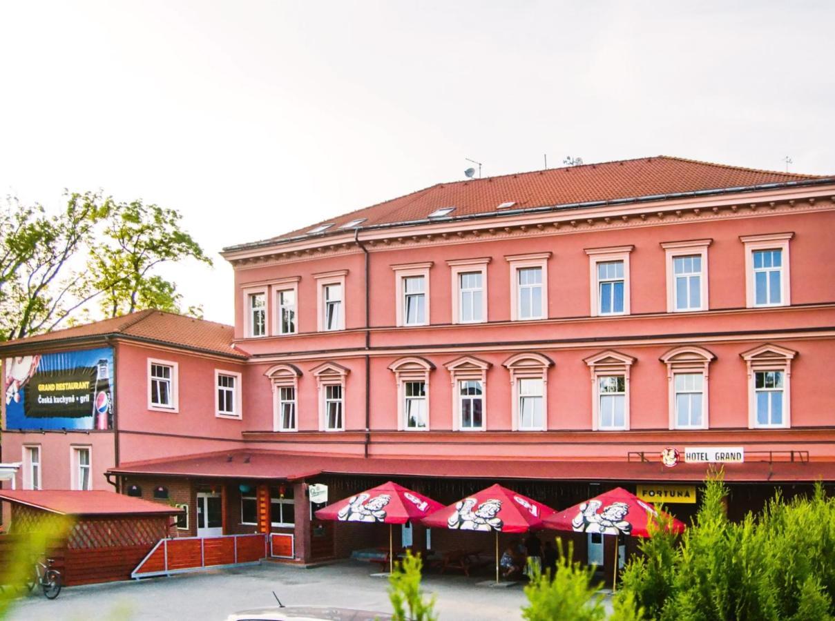 Grand Hotel Jaroměř Dış mekan fotoğraf