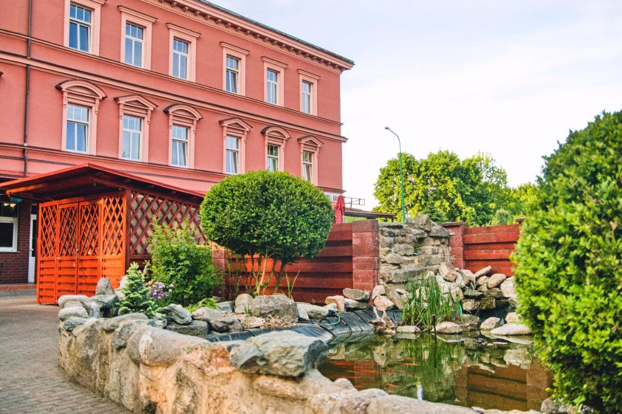 Grand Hotel Jaroměř Dış mekan fotoğraf