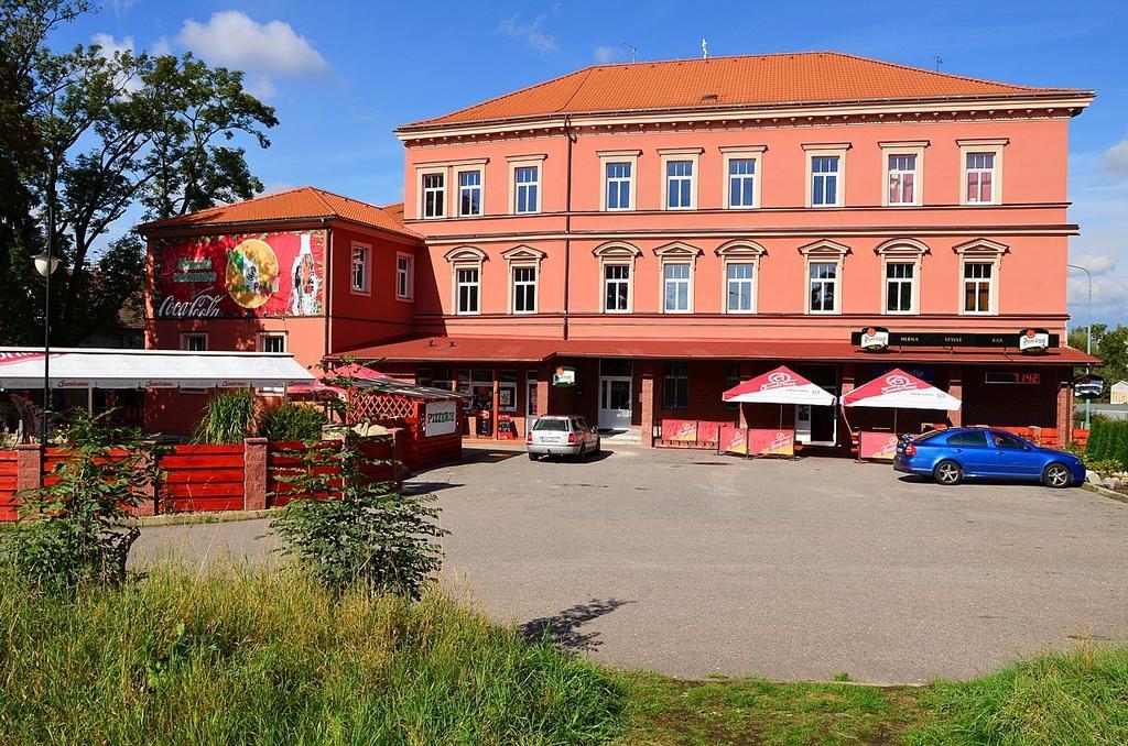 Grand Hotel Jaroměř Dış mekan fotoğraf