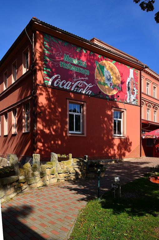 Grand Hotel Jaroměř Dış mekan fotoğraf